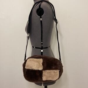 NWT MSRP 50$ Skinnydip London Camera Crossbody Fluff Faux Fur Bag Brown